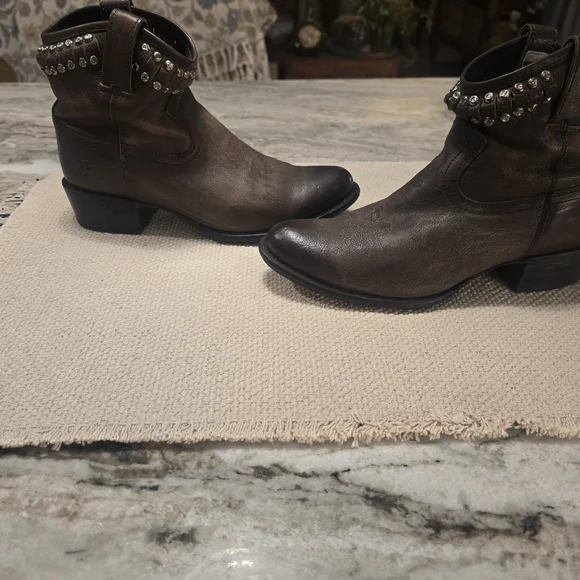 FRYE AND CO. Studded Dark Brown Ankle Boots - Picture 3 of 6